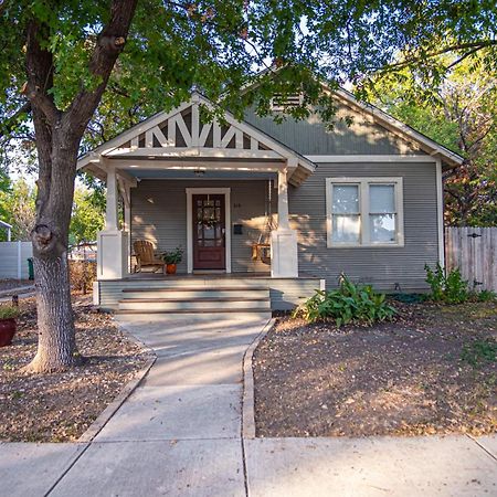 Chic Downtown Farmhouse With Garden And Bbq Grill San Antonio Exterior photo