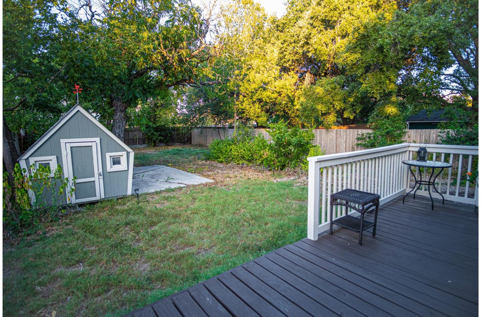 Chic Downtown Farmhouse With Garden And Bbq Grill San Antonio Exterior photo