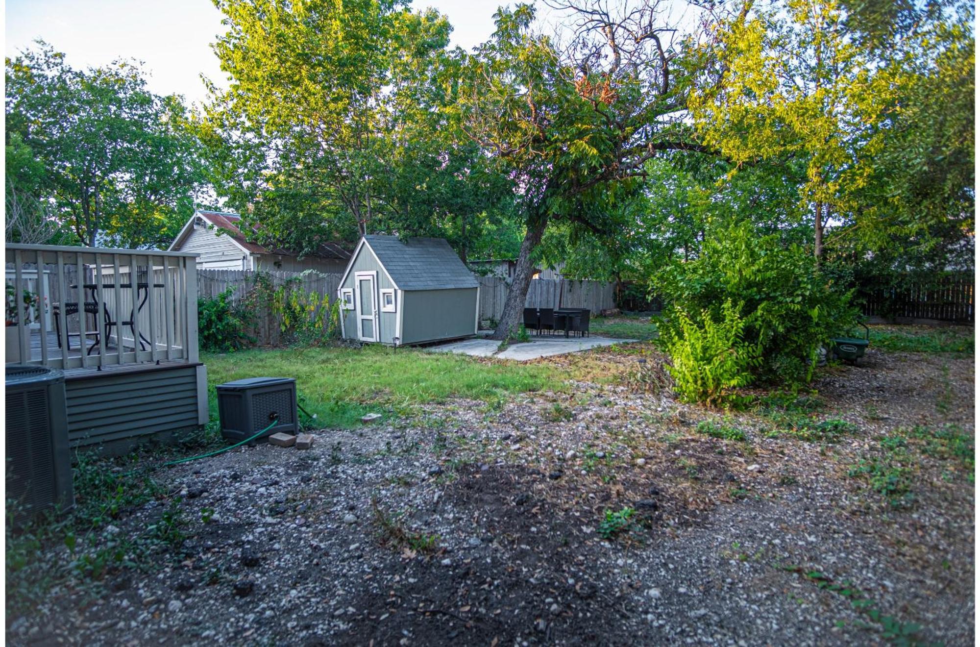 Chic Downtown Farmhouse With Garden And Bbq Grill San Antonio Exterior photo